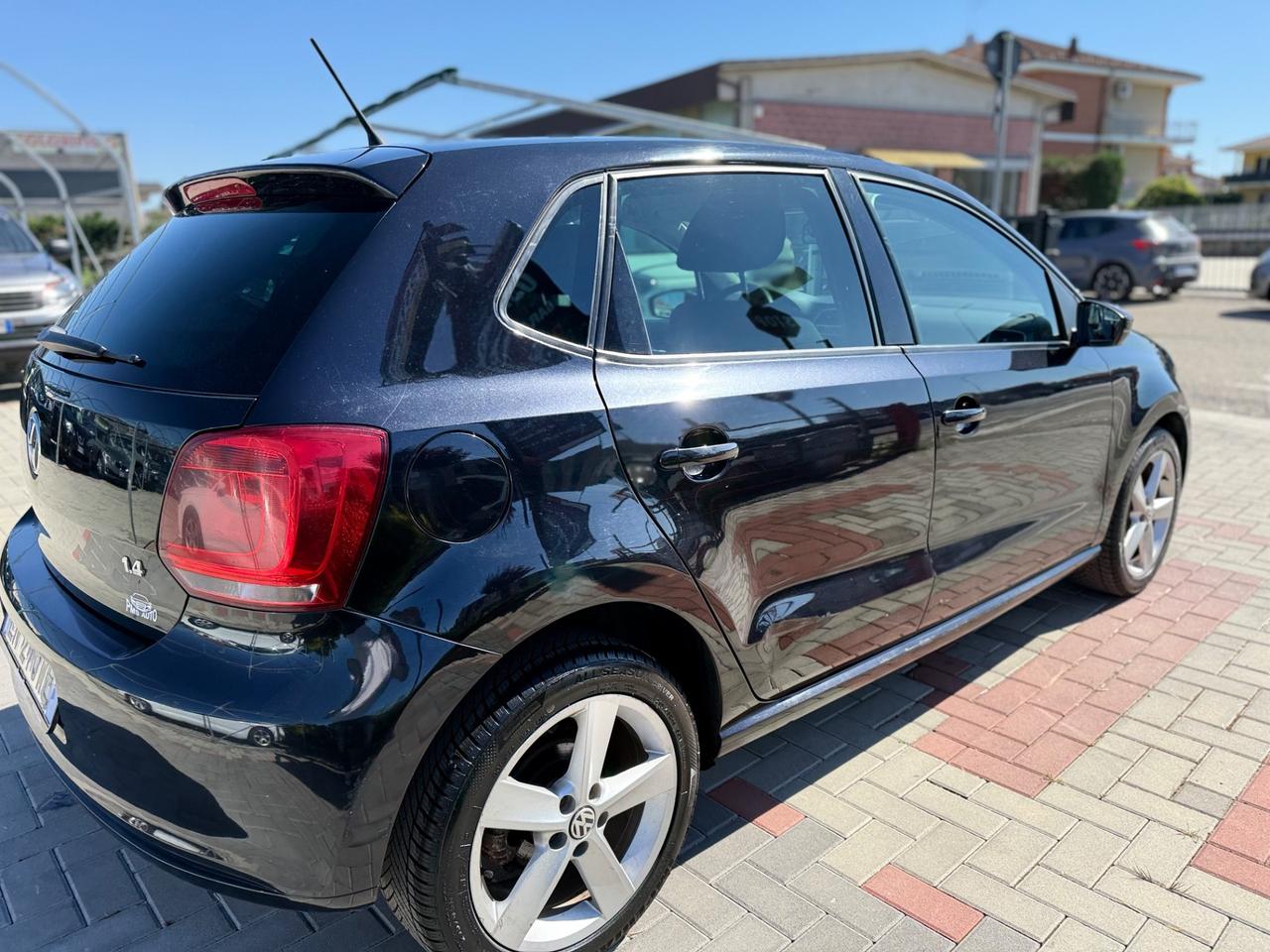 Volkswagen Polo 1.4 DSG 5 porte Highline NEOPATENTATI