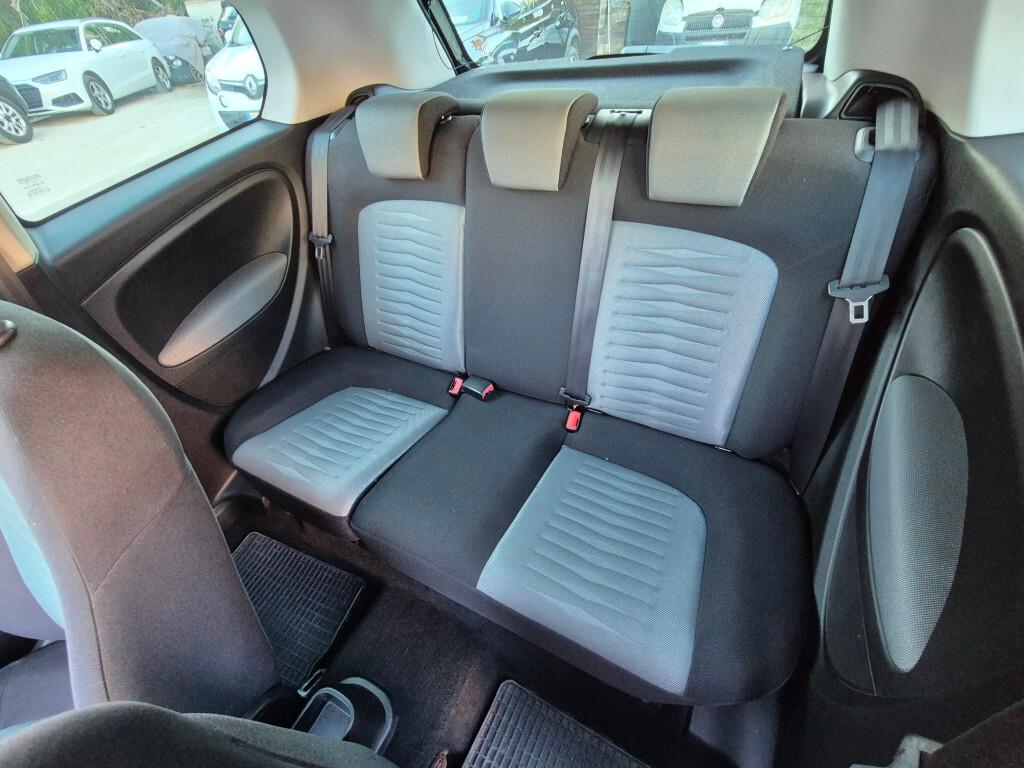 Fiat Grande Punto 1.4 BENZ 3-PORTE