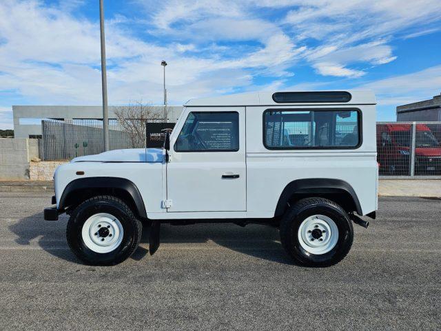 LAND ROVER Defender 90 2.2 TD4 Station Wagon N1