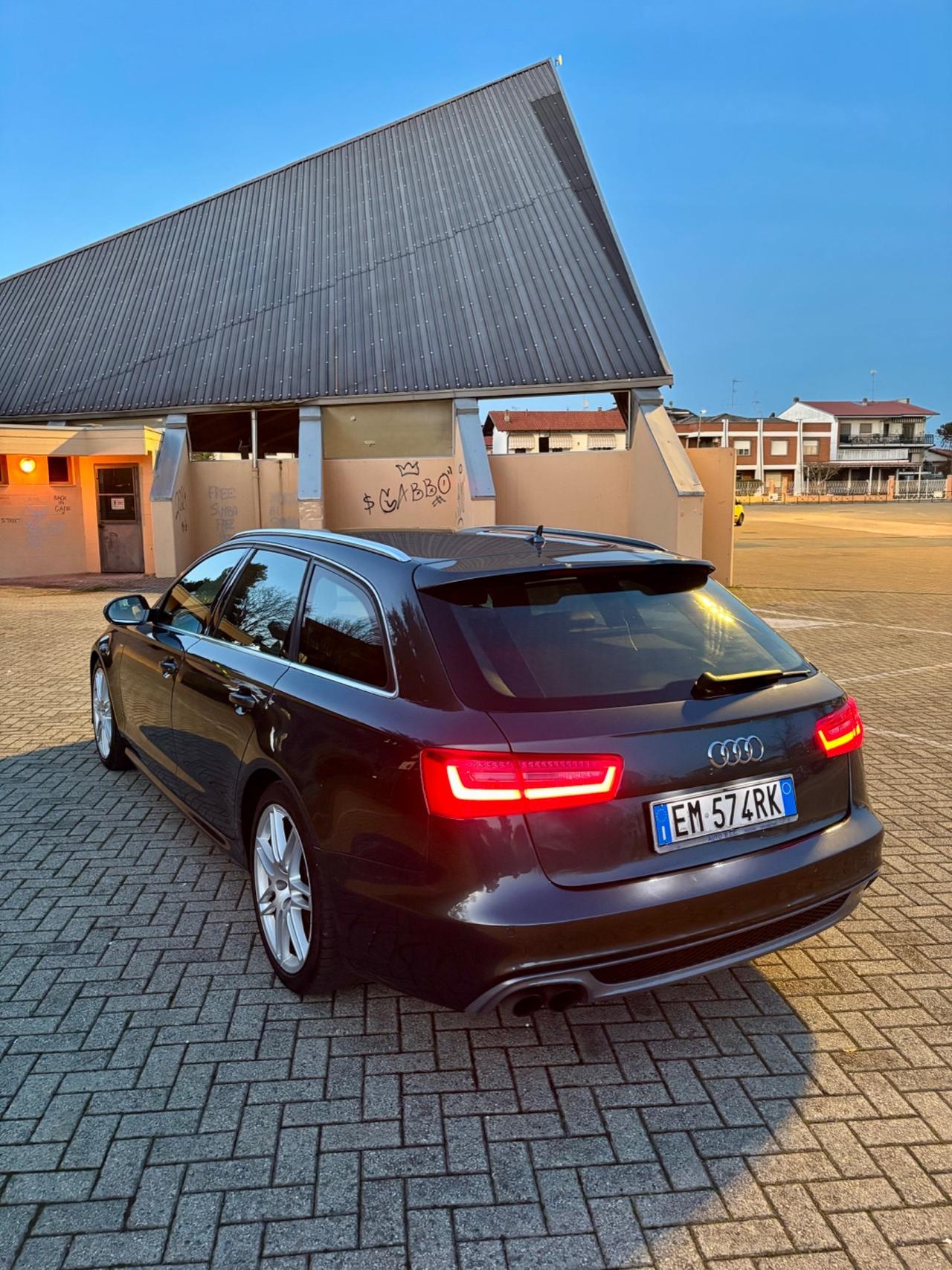 Audi A6 Avant 2.0 S line