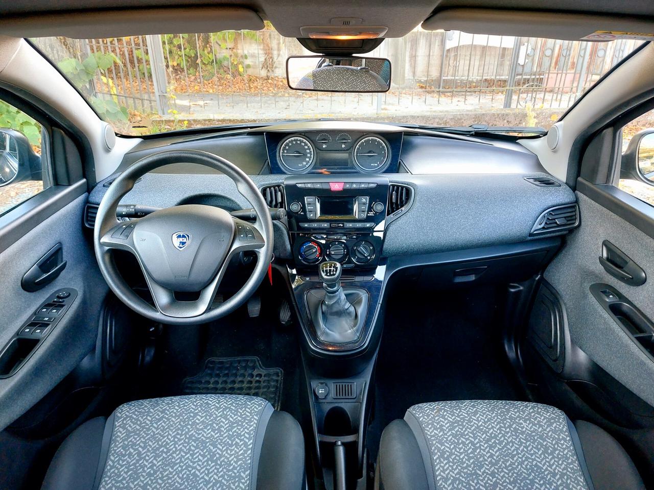 Lancia Ypsilon 1.0 Hybrid 70CV Silver Plus - 2022