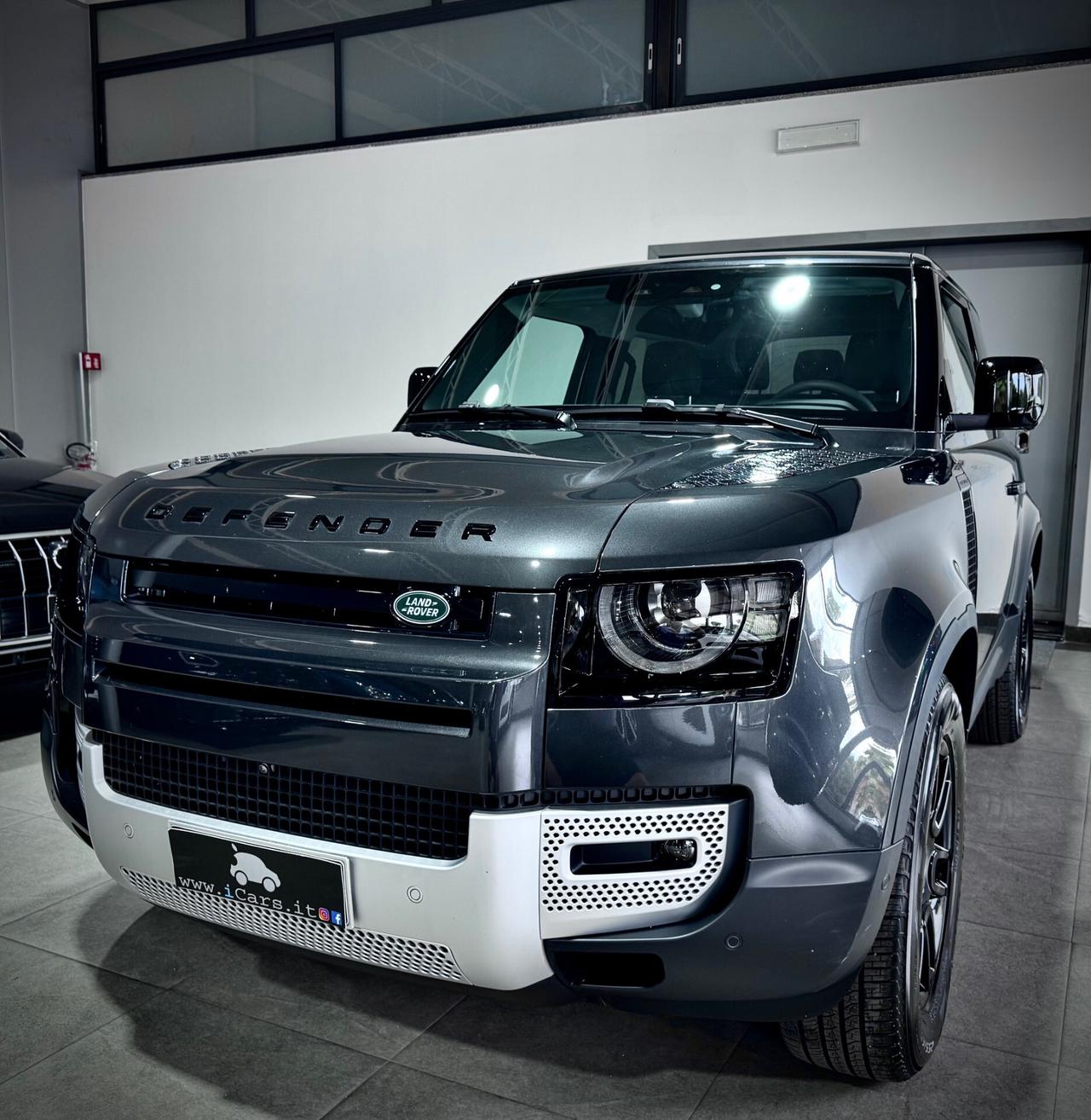 Land Rover Defender 90 3.0d i6 200CV Mhev X-Dynamic S Carpatian Grey