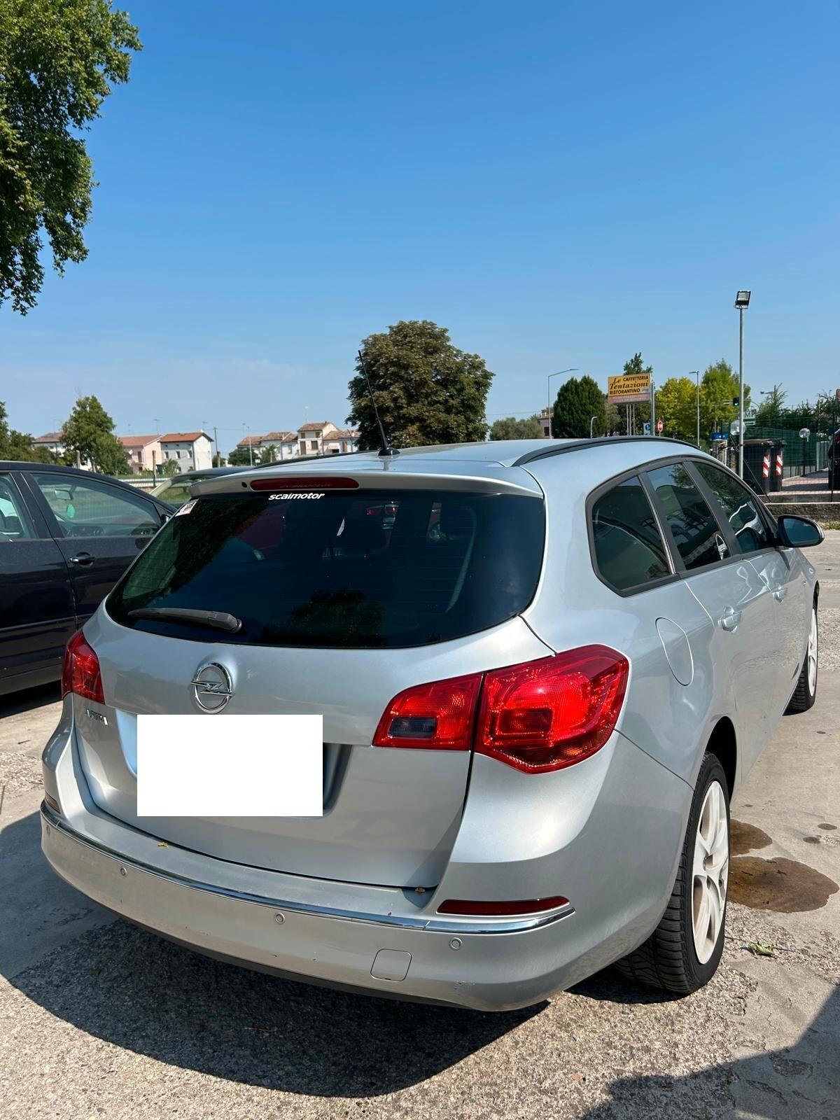 Opel Astra 1.4 Turbo 140CV Sports Tourer GPL Tech Cosmo OK NEO PATENTATI