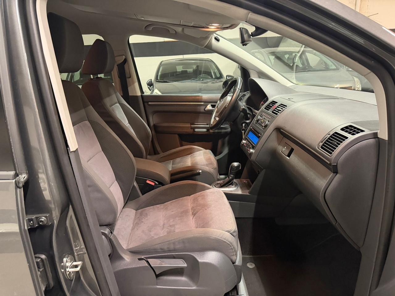 Volkswagen Touran Business 2.0 TDI 140 CV DSG HIGHLINE 7Posti