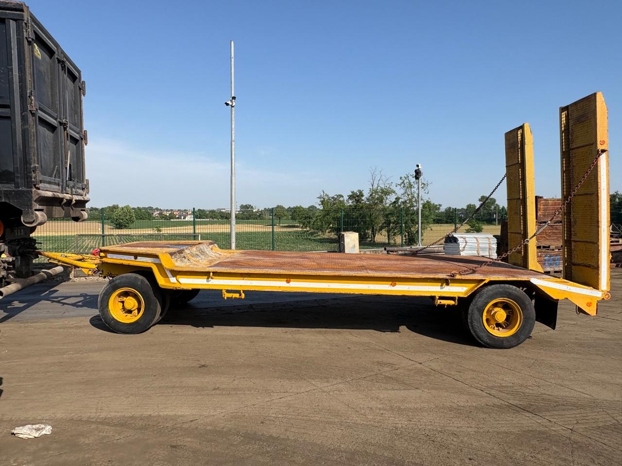 Rimorchio CTC carrello con rampe idrauliche