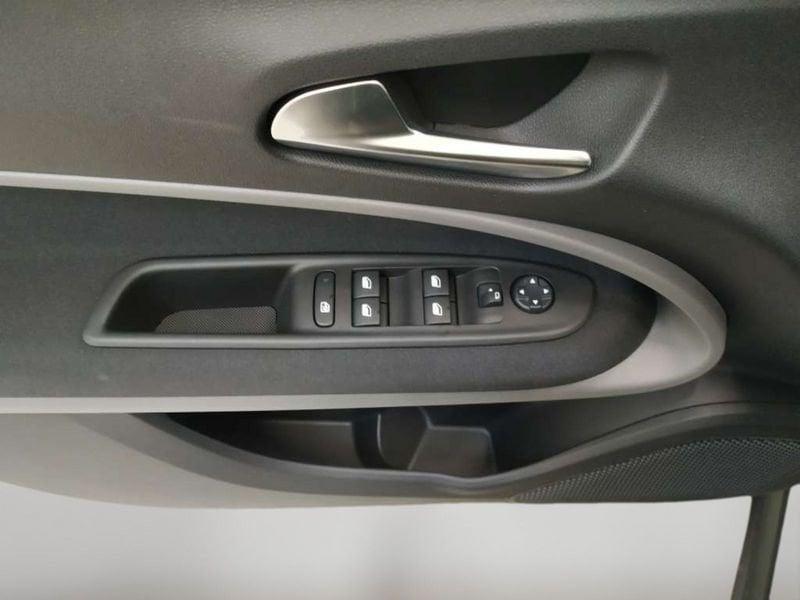Jeep Avenger 1.2 turbo e-hybrid mhev Longitude fwd 110cv edct6
