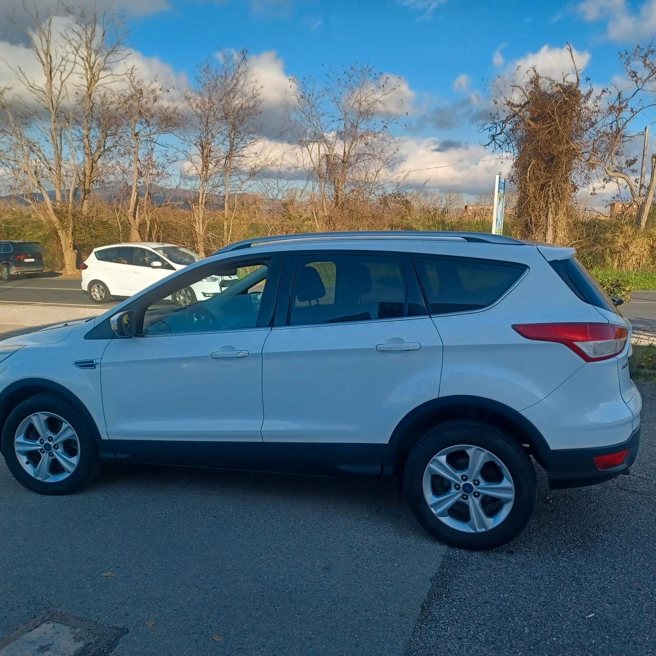 117.938KM KUGA 2.0 TDI PERFETTO