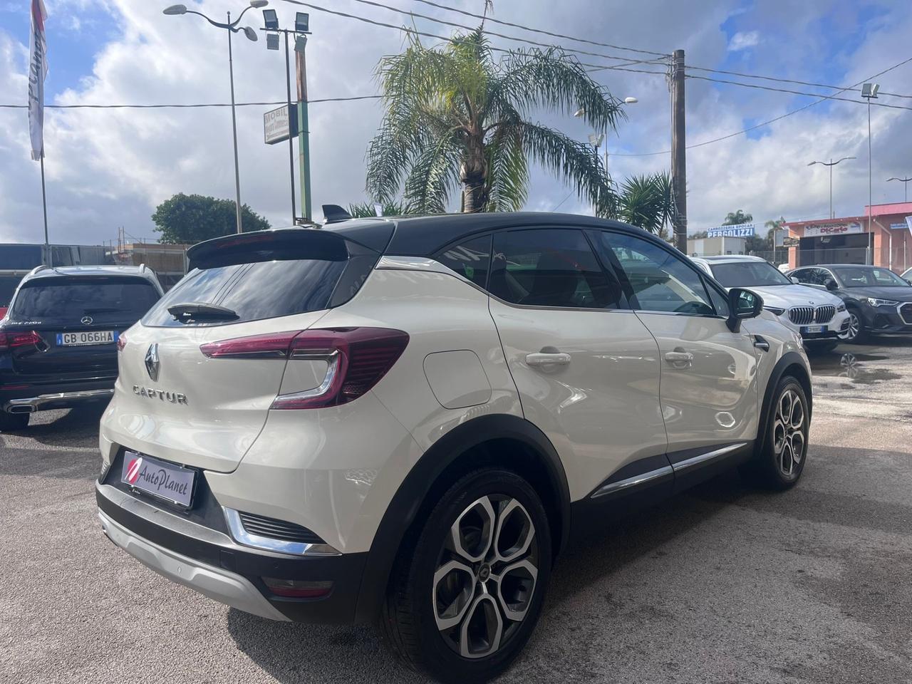 Renault Captur Blue dCi black Friday