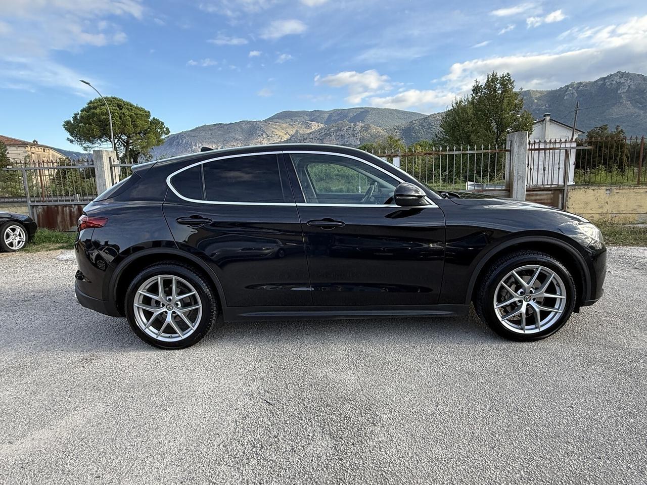 ALFAROMEO STELVIO AT8 Q4 EXECUTIVE NAVI PELLE