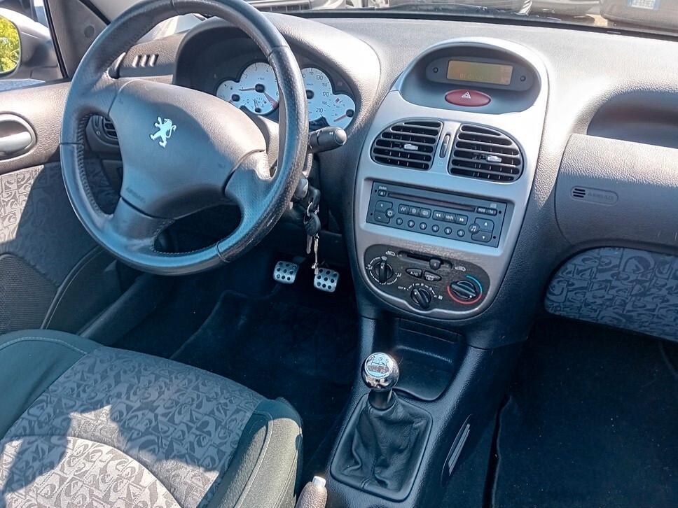Peugeot 206 1.6 16V CC