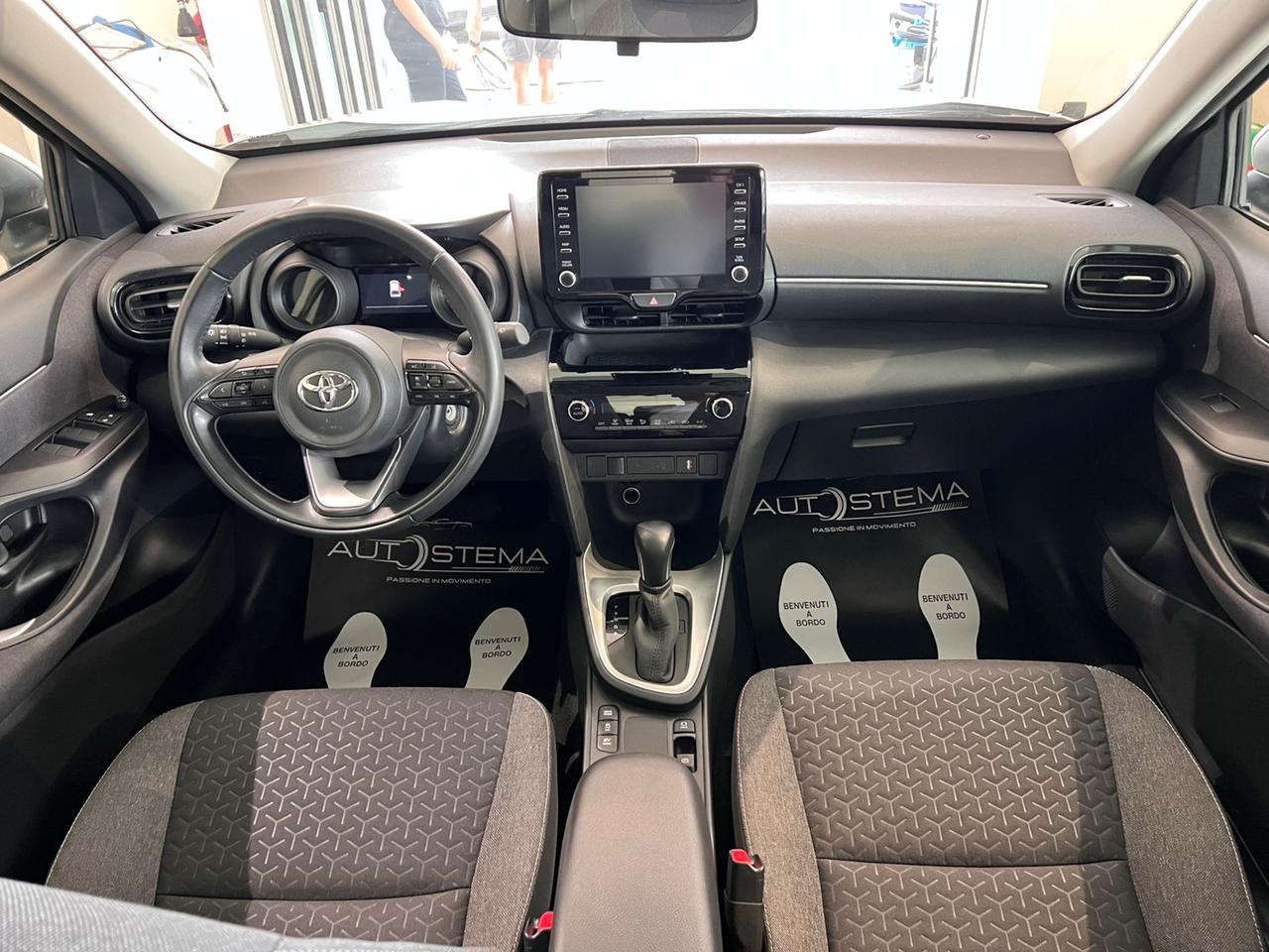 TOYOTA Yaris Cross 1.5 Hybrid 116 e-ctv CV Business