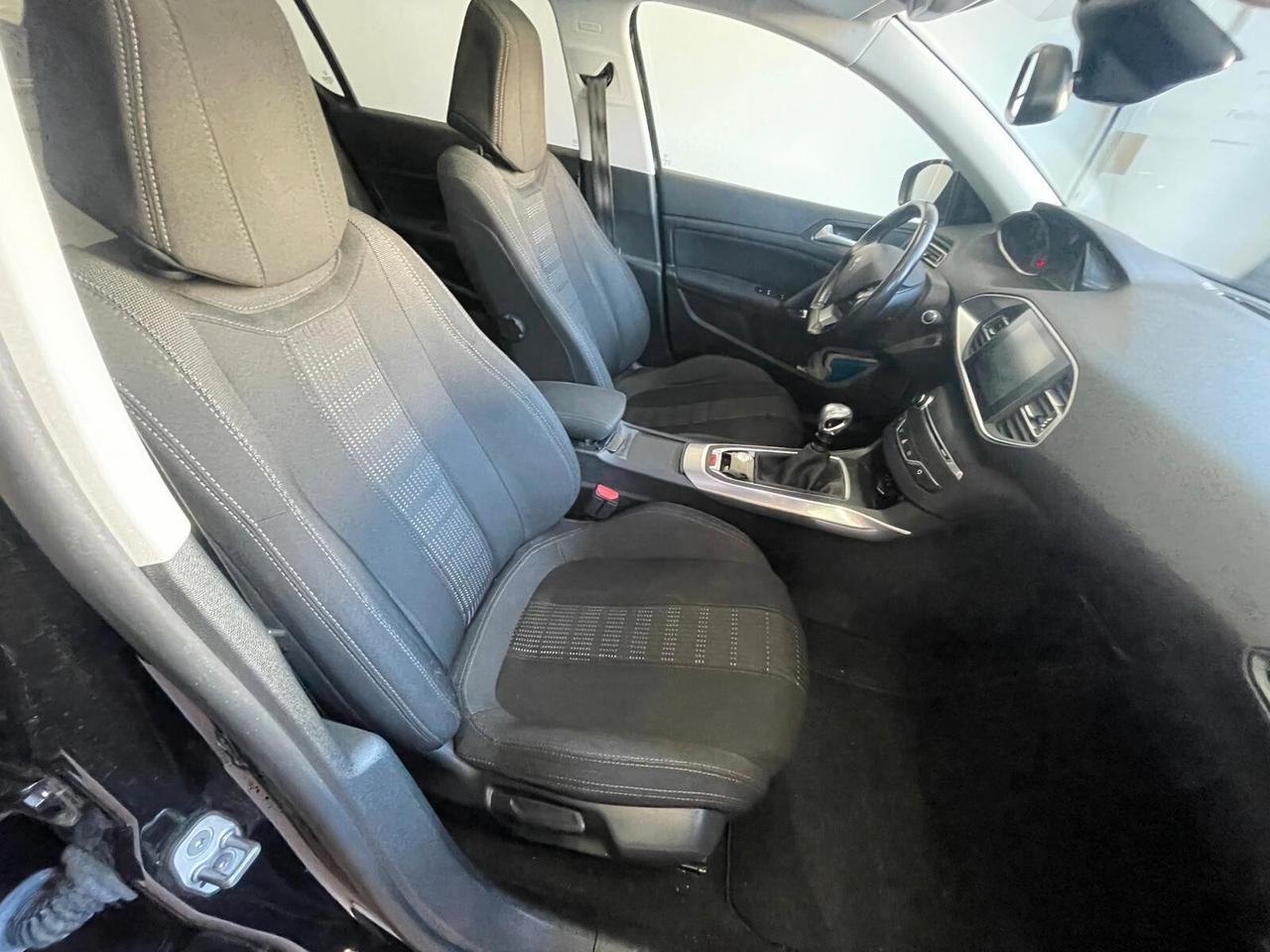 Peugeot 308 BlueHDi 120cv