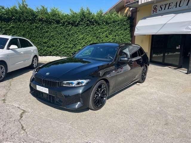 BMW 320 d x Drive Tour M Sport tetto 19"