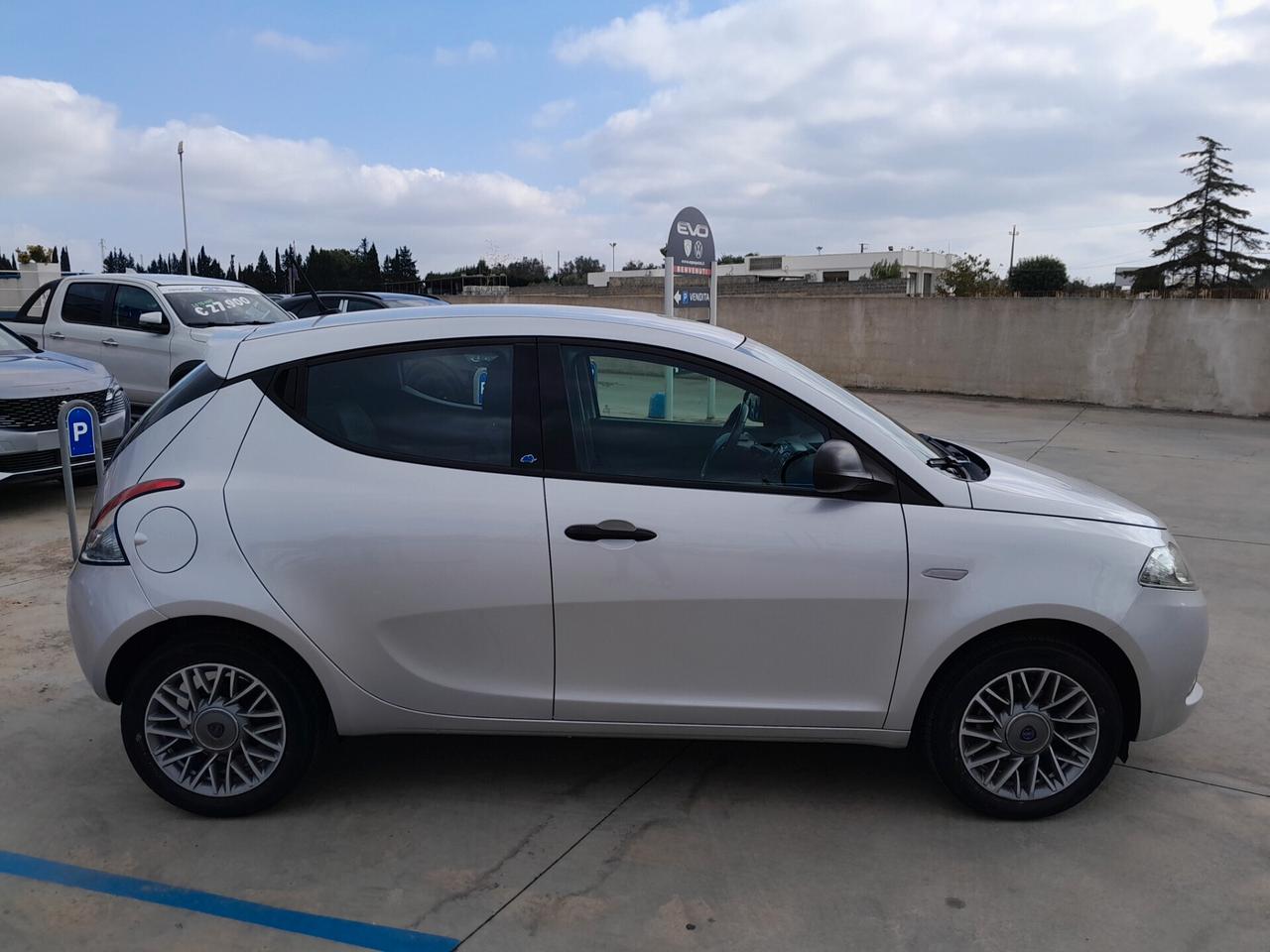 LANCIA YPSILON GOLD 1.2 BENZINA 5 PORTE