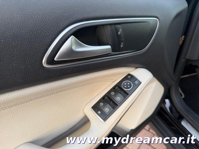 MERCEDES-BENZ GLA 200 d Automatic Sport