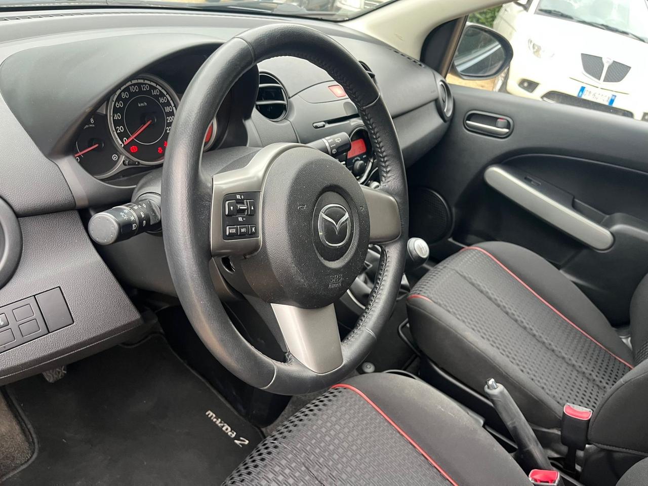 Mazda2 1.3 Benzina - Neopatentati