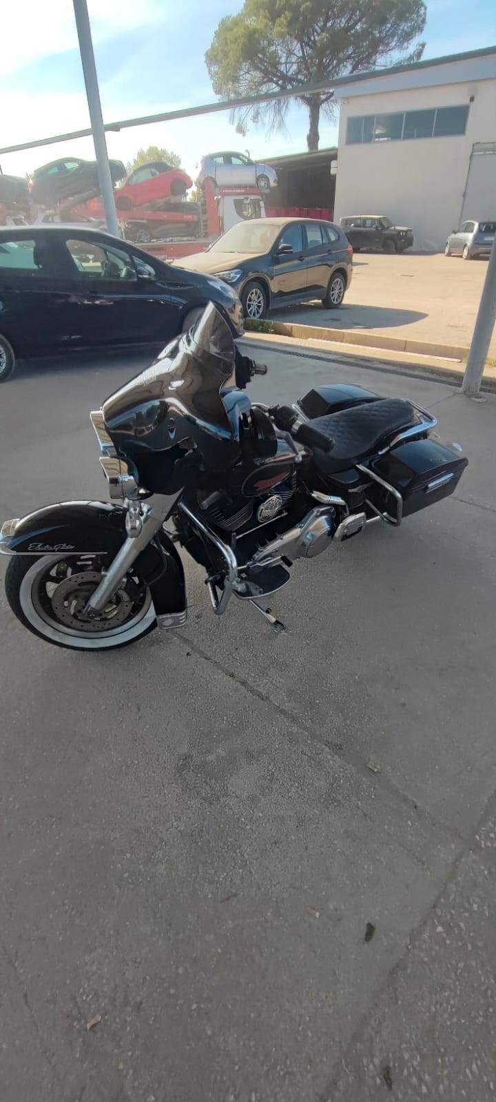 Harley-davidson FLHT 1.6cc benzina(PRIVATO)-2007