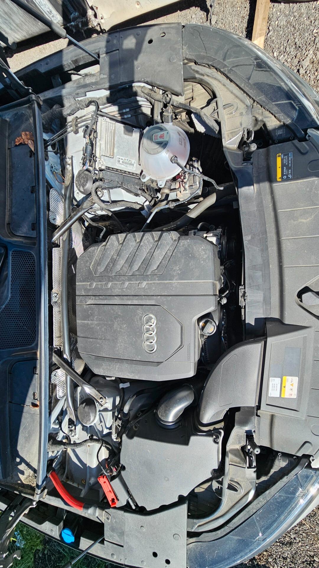 INCENDIATA Audi Q5 40 TFSI quattro S tronic S line