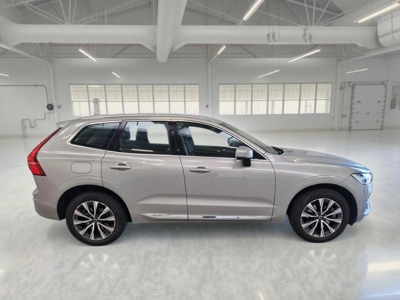 VOLVO XC60 T6 PLUG-IN AWD AUTO RECHARGE INS. EXP SUV