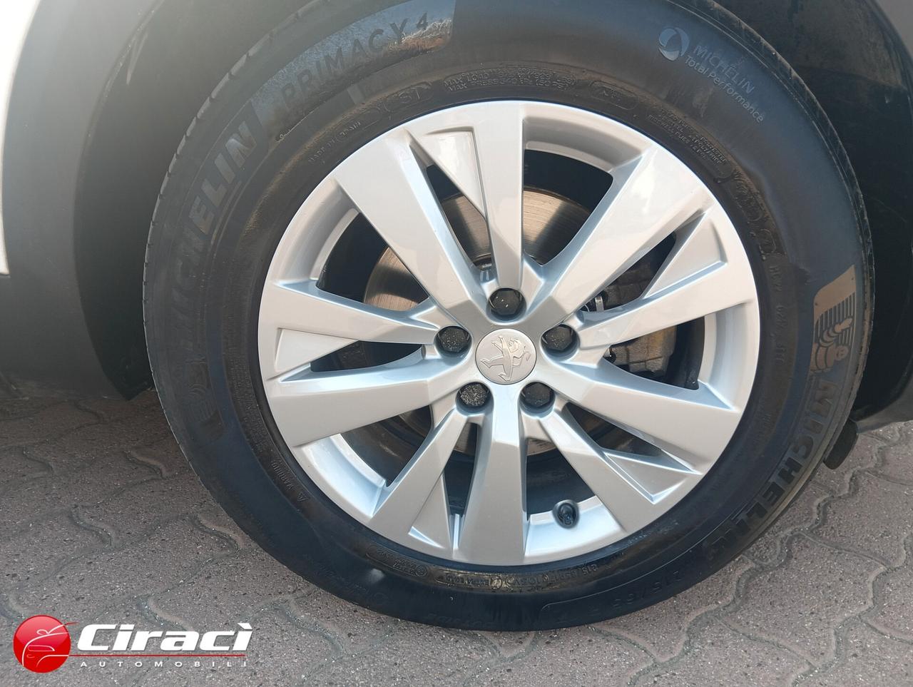 Peugeot 3008 BlueHDi 130 EAT8 Business
