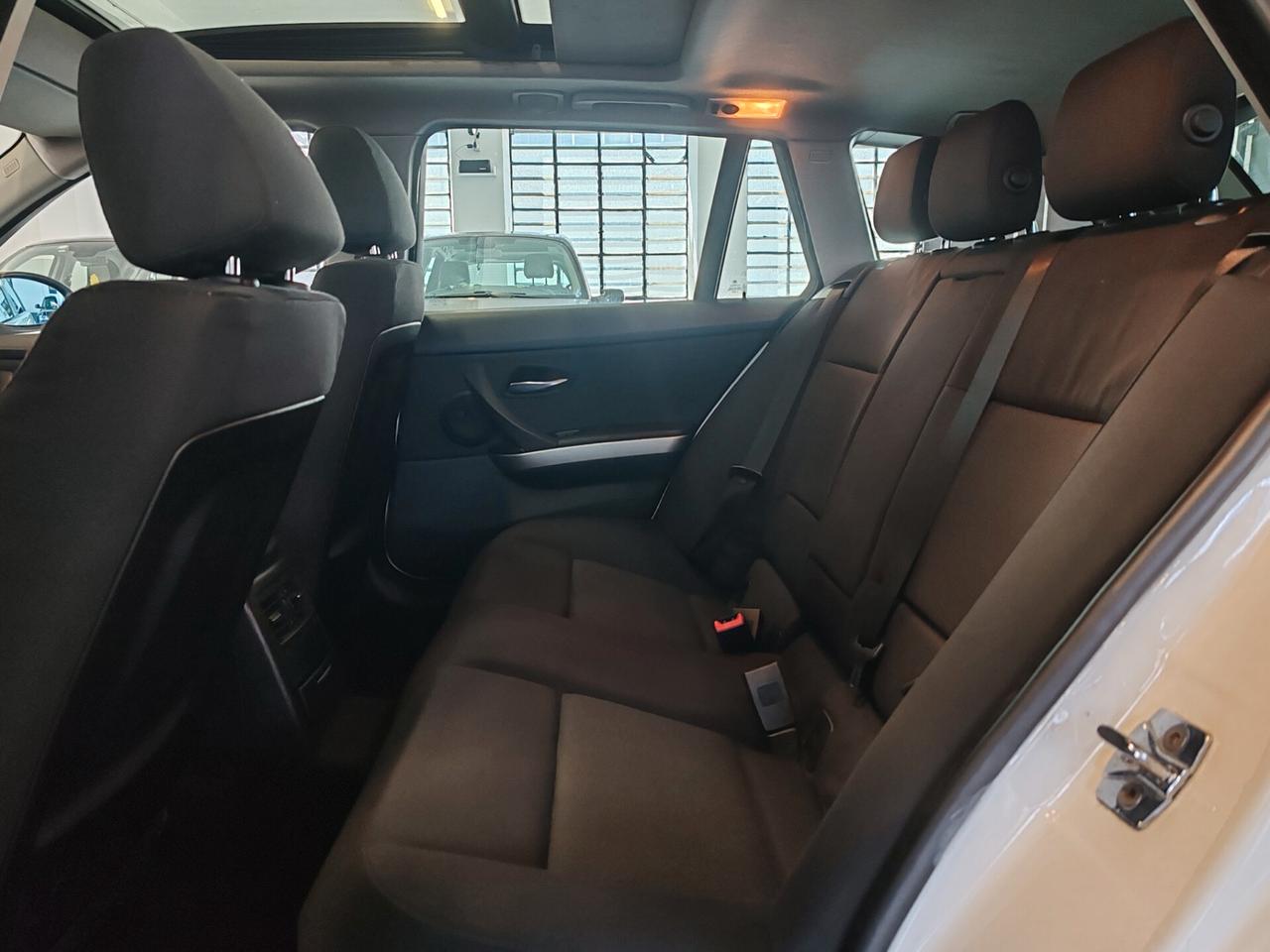 Bmw 320 320d cat Touring Attiva