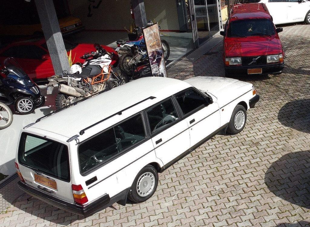 VOLVO 240 2.0 cat Station Wagon Polar