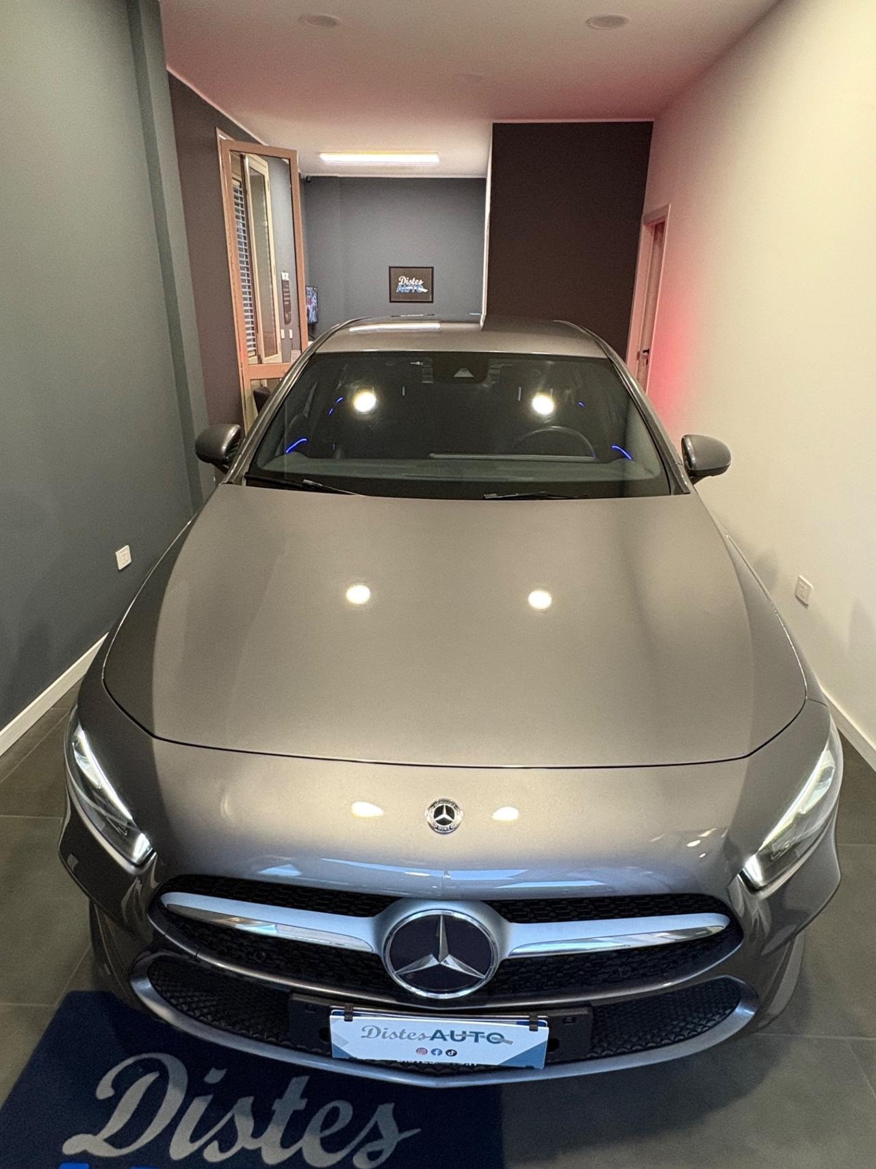 Mercedes classe A 180D Automatic luci ambient