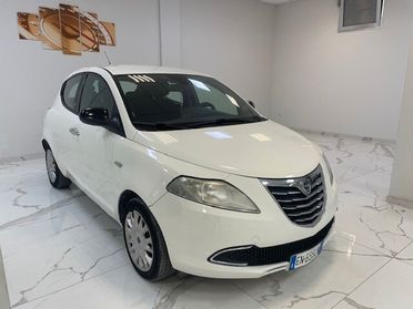 Lancia Ypsilon 1.2 69 CV 5 porte S&S Gold