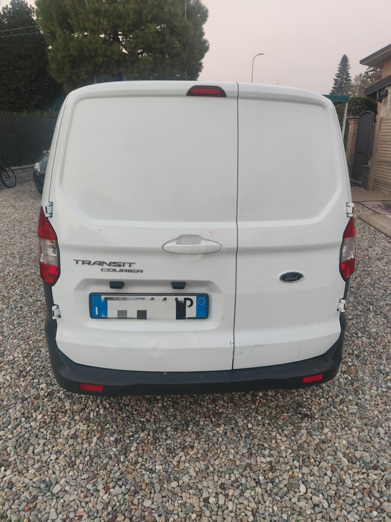ford courier anno 2018 euro 6b unico proprietario