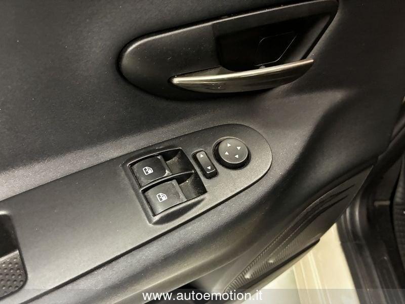 Lancia Ypsilon 1.2 69 CV 5 porte Gold