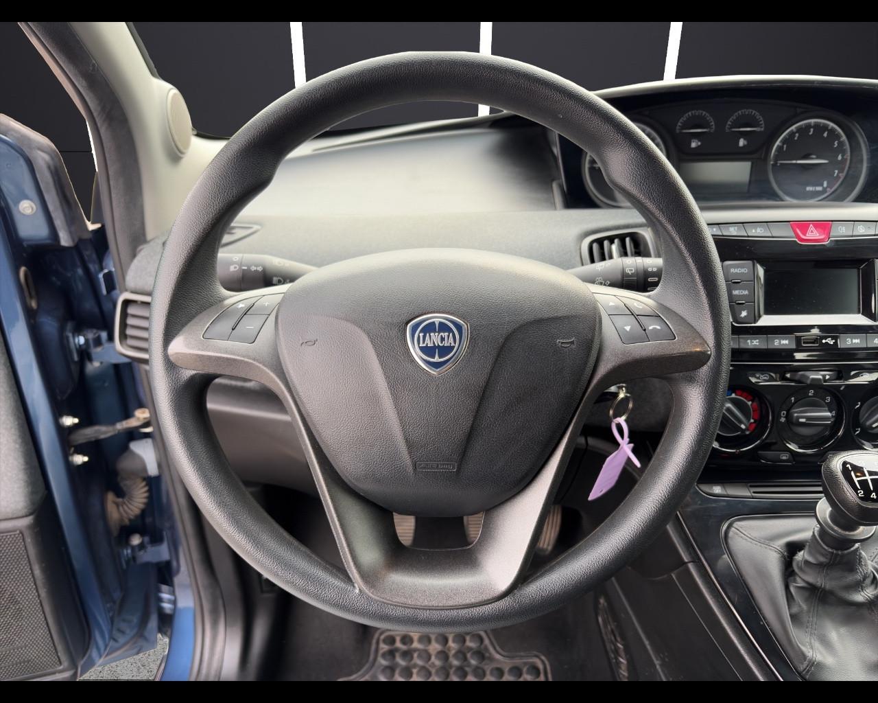 LANCIA Ypsilon 3ª serie - Ypsilon 1.0 FireFly 5 porte S&S Hybrid Silver