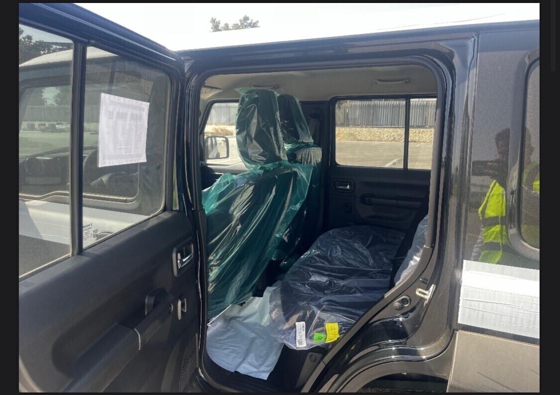Suzuki Jimny 1.5 automatico 4 porte