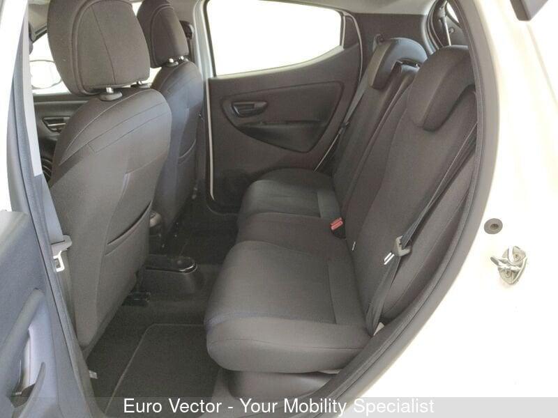 Lancia Ypsilon 1.2 69 CV 5 porte Gold