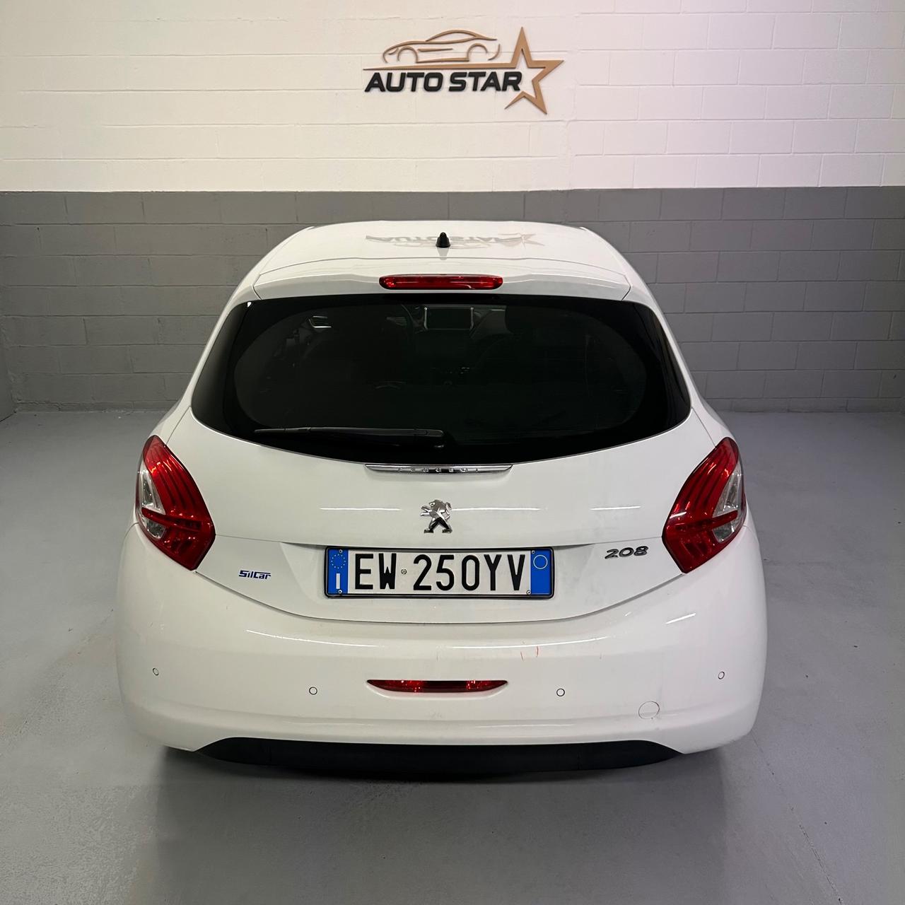 Peugeot 208 1.4 HDi 68 CV 5 porte Allure NEOPATENTATI EURO5B