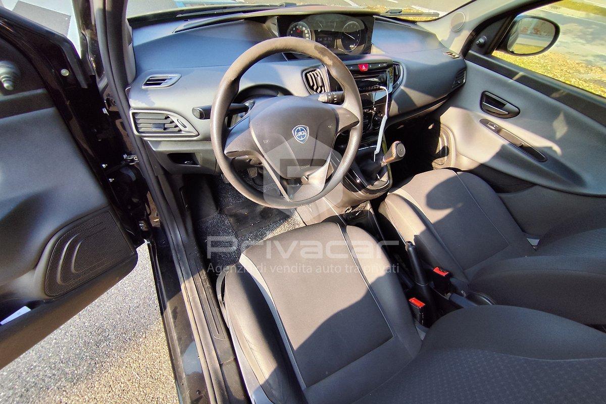 LANCIA Ypsilon 1.2 69 CV 5 porte Gold