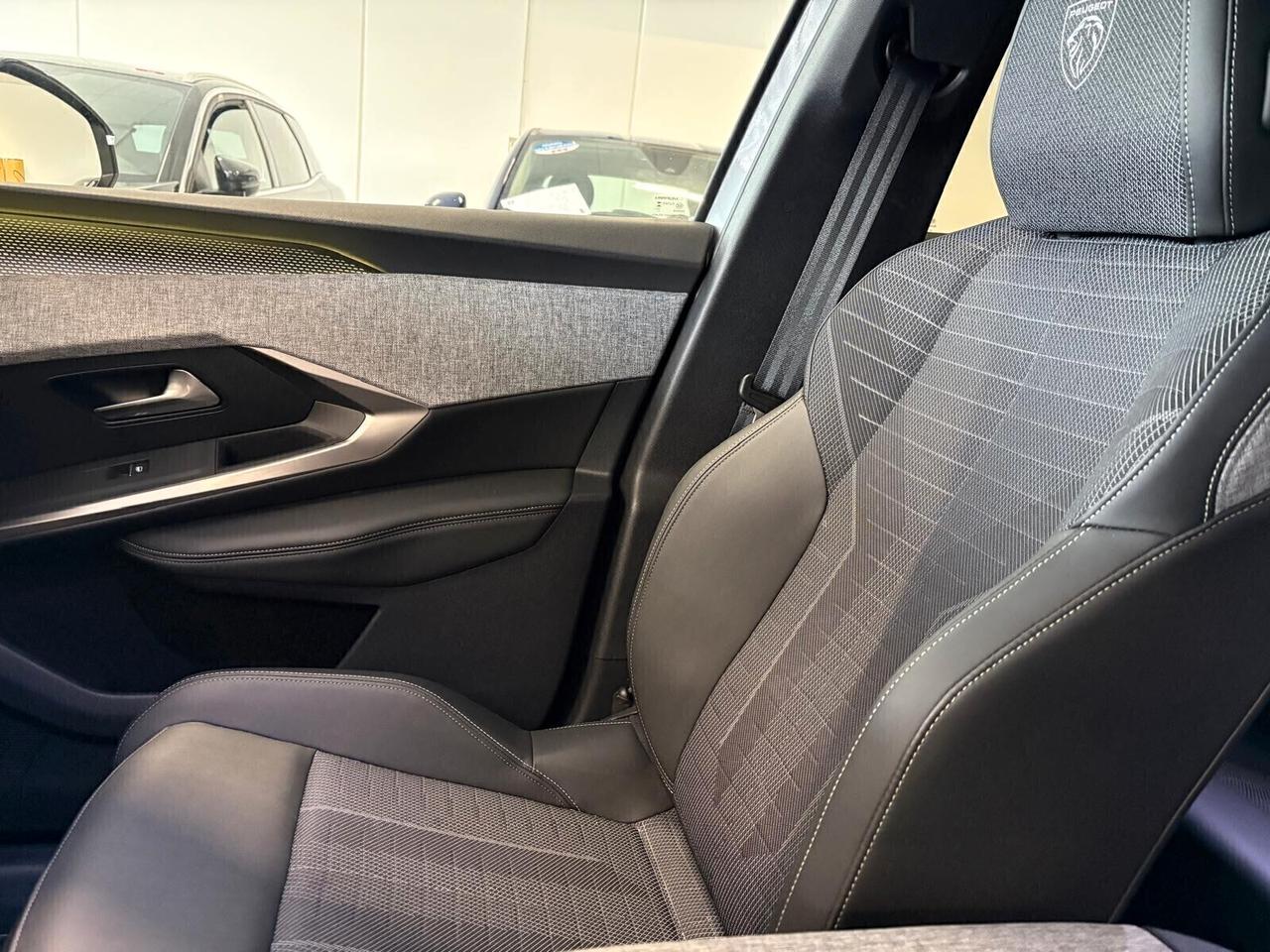 Peugeot 3008 GT Hybrid 145 e-DCS6 SPOTICAR