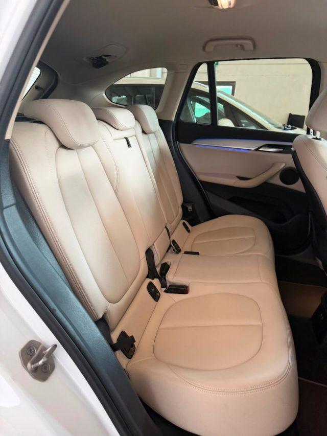 BMW X1 xDrive18d xLine //HEAD UP//LED//PELLE//