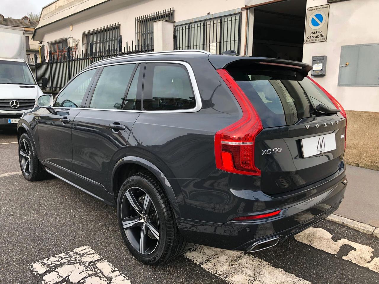 Volvo XC90 2.0 D5 R-design awd 235cv 7p AUT/NAVI/CAMERA/TETTO