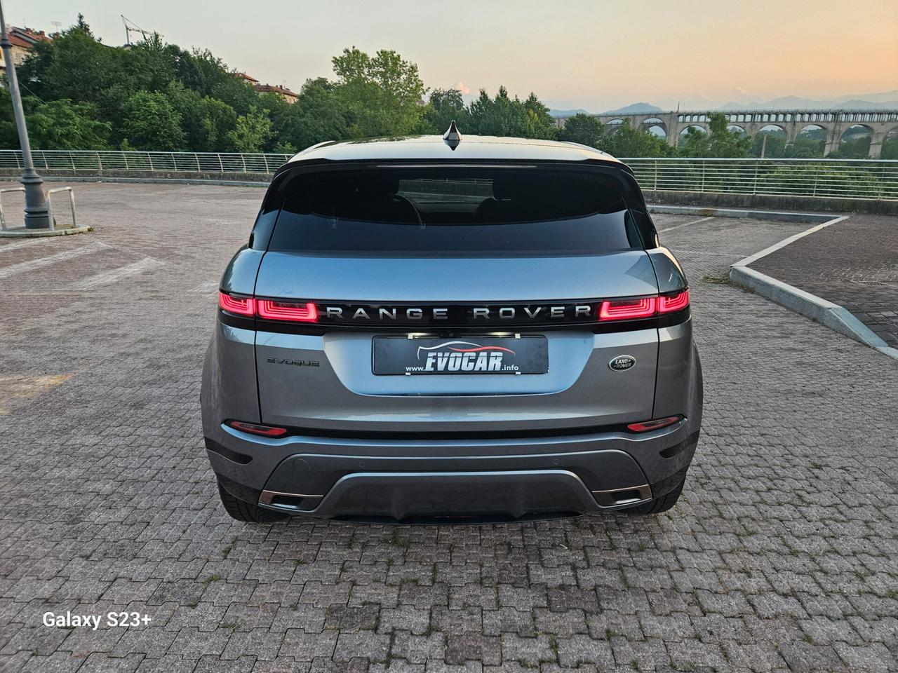 Range Rover Evoque HYBRID R-dynamic