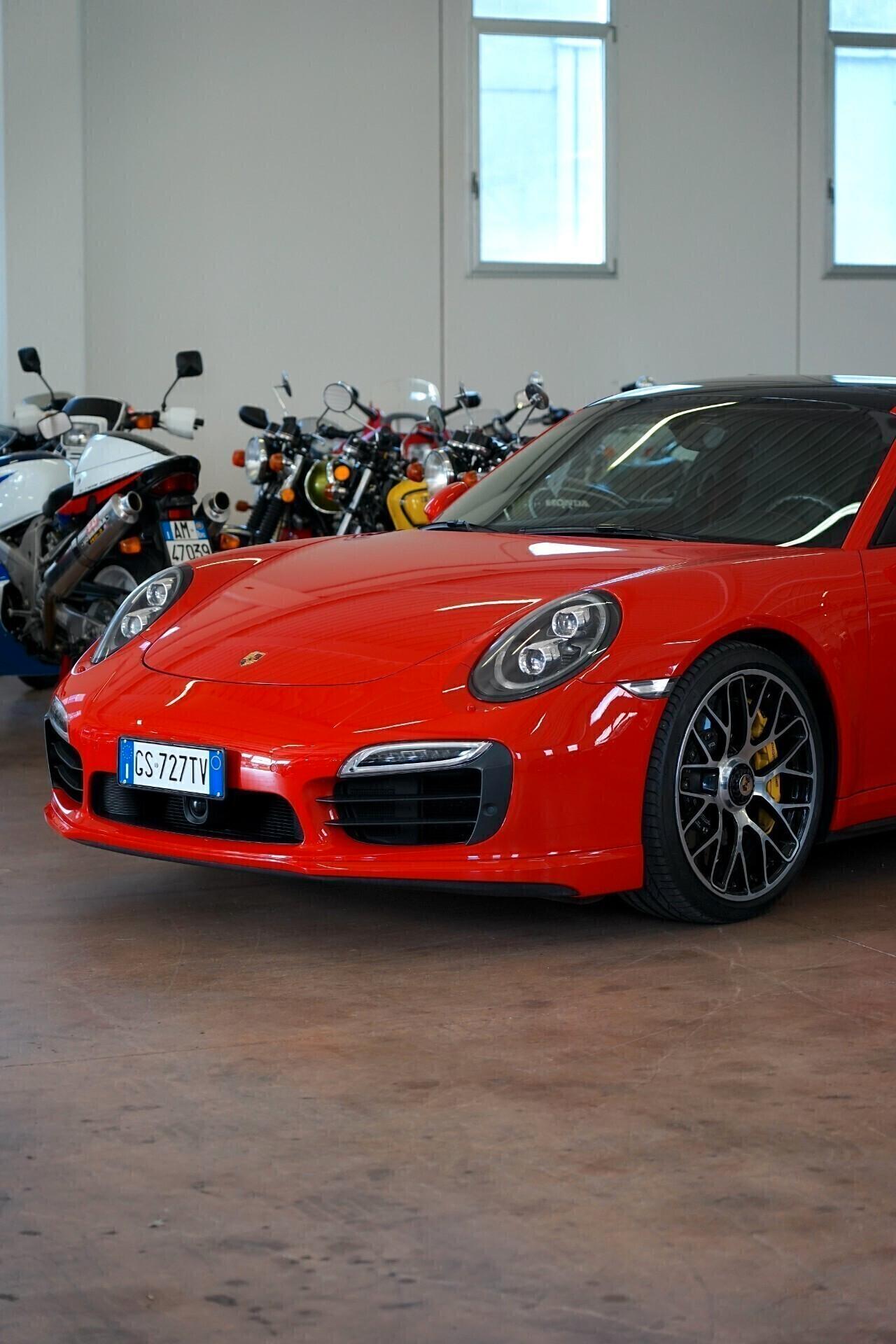 Porsche 911 Turbo S