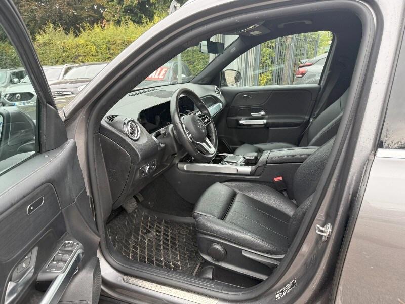 MERCEDES GLB (X247) GLB 200 d Automati...