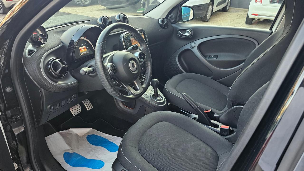 Smart forfour 70 1.0 twinamic Passion PACK SPORT + URBAN NAV TAGL UFF