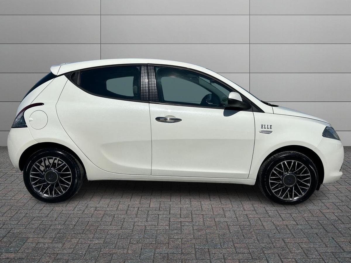 LANCIA Ypsilon III 2011 - Ypsilon 0.9 t.air Platinum s&s 85cv dfn E