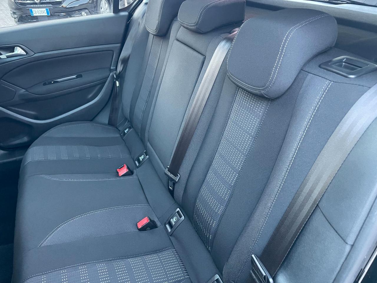 Peugeot 308 1.6 bluehdi Gt Line TETTO+NAVI+LED NEOPATENTATI OK