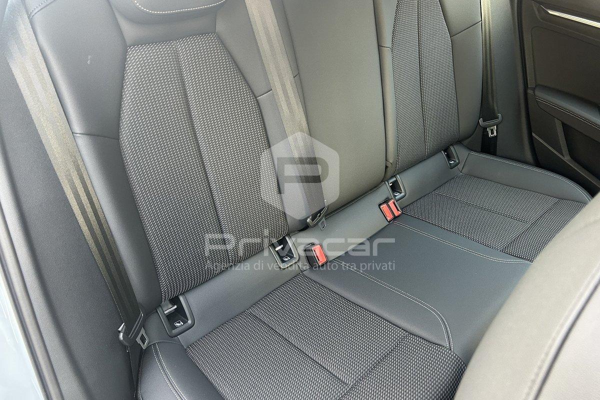 AUDI A3 allstreet TFSI 110 kW S tronic Identity Contrast