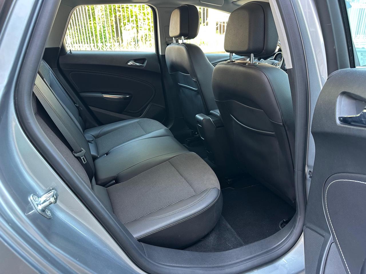 Opel Astra 1.7 CDTI 110CV Sports Tourer Cosmo