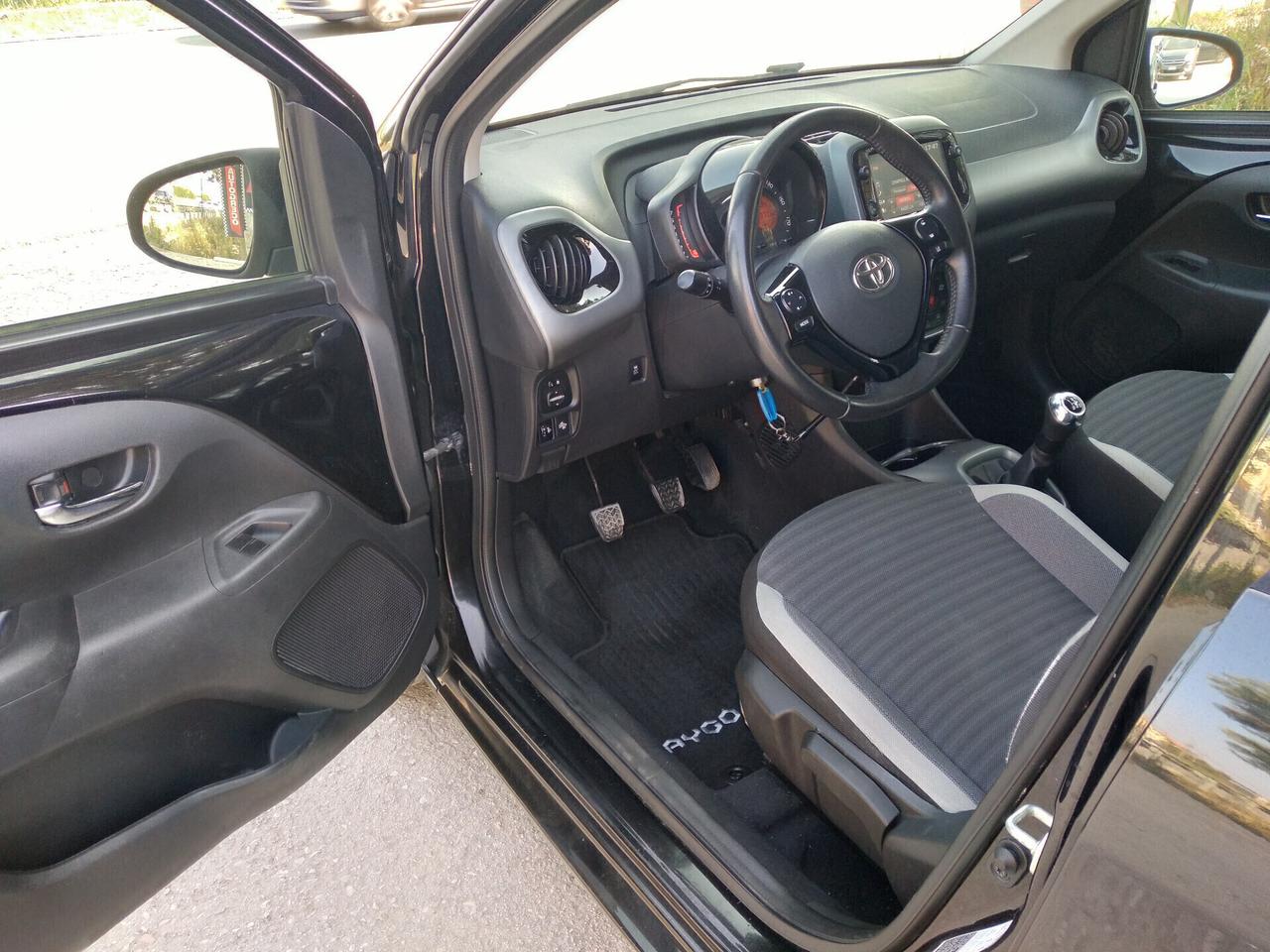 Toyota Aygo 1.0 VVT-i 72 CV 5 porte x-play