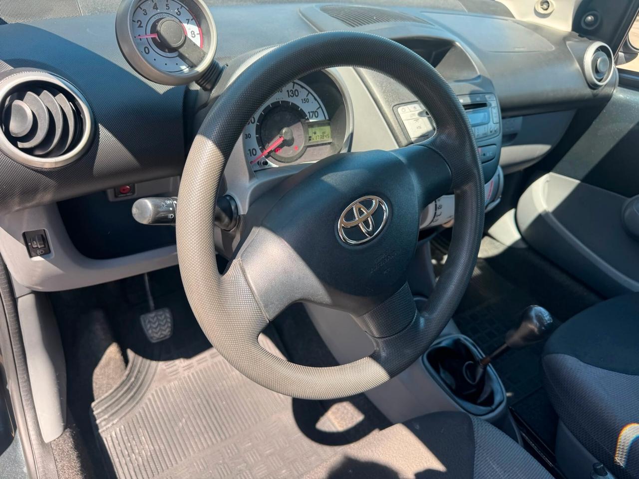 Toyota Aygo 1.0 BENZ - SCHEDA TAGLIANDI COMPLETA
