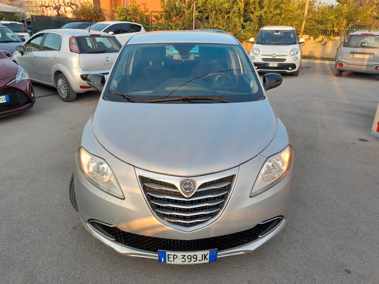 Lancia Ypsilon 1.2 69 CV 5 porte S&S Silver