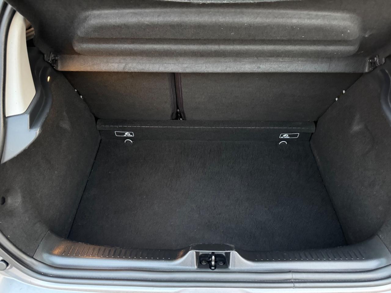 Renault Clio manutenzione completa idonea ai neopatentati